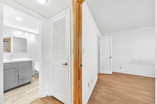 $175,000 | 8980 South Hollybrook Boulevard, Unit 204, Pembroke Pines, FL 33025