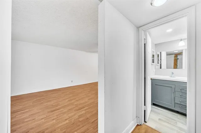 $175,000 | 8980 South Hollybrook Boulevard, Unit 204, Pembroke Pines, FL 33025