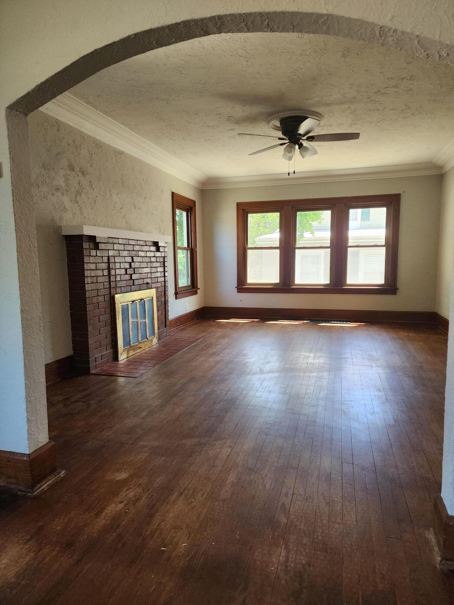 1604 Main Street Union Grove, WI 53182 - Photo 8 of 56 1000053676