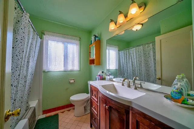 $840,000 | 1316-1318 135th Avenue, San Leandro, CA 94578