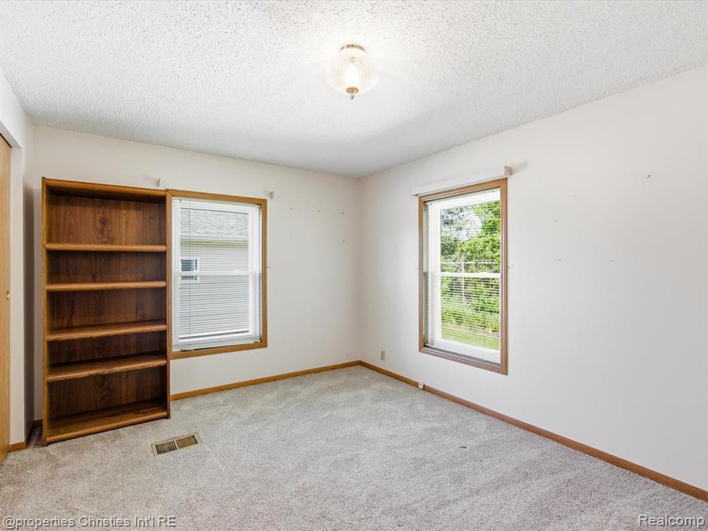3333 Ravenswood Road, Unit 81 Marysville, MI 48040 - Photo 18 of 30