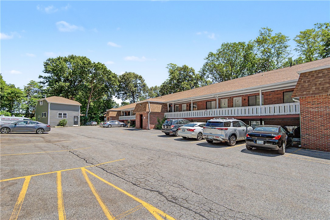 569 Smithfield Road, Unit 2 North Providence, RI 02904 - Photo 3 of 12