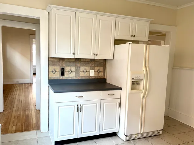 $2,400 | 129 Post Road, Fairfield, CT 06824