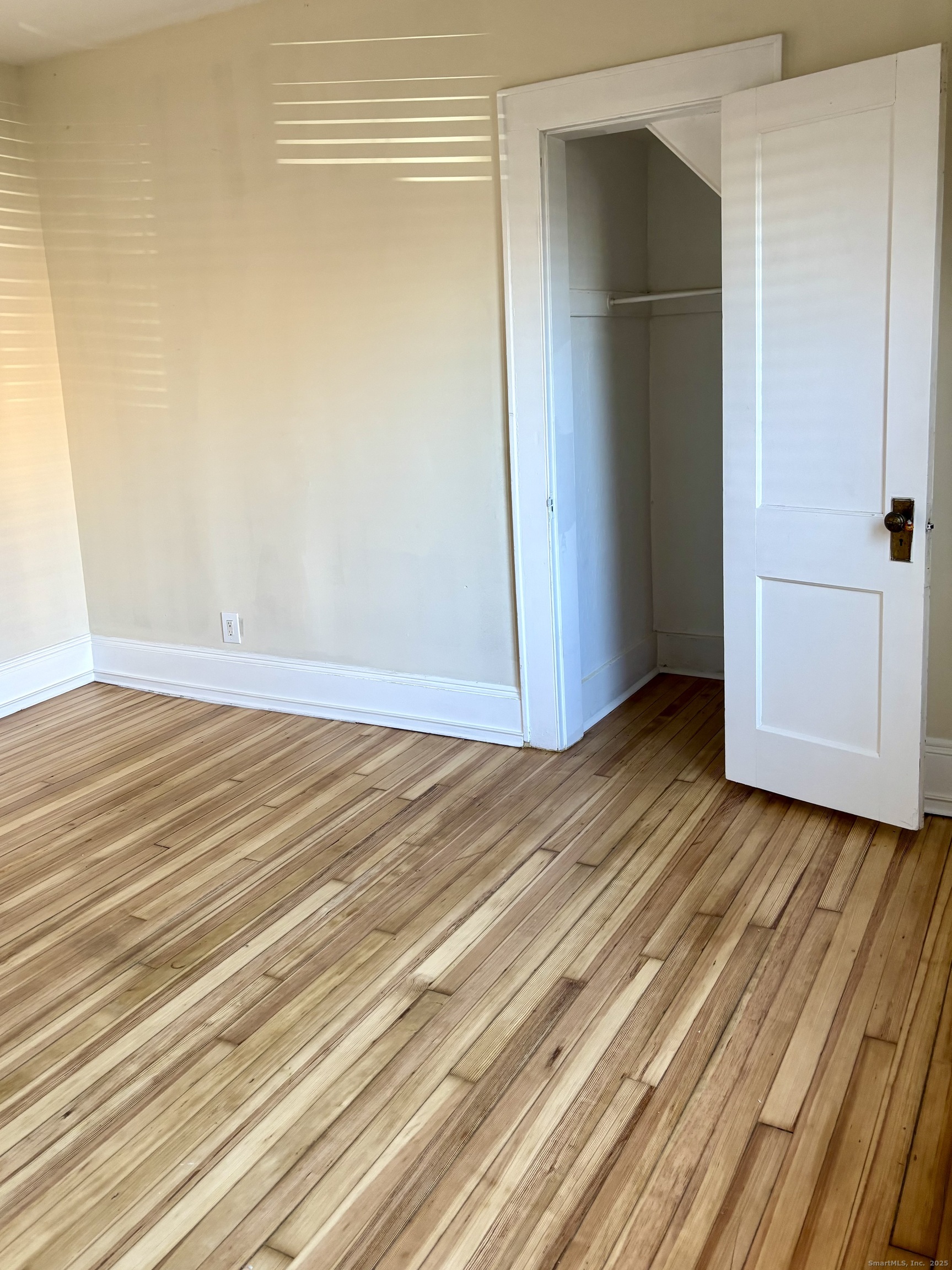 129 Post Road Fairfield, CT 06824 - Photo 8 of 14