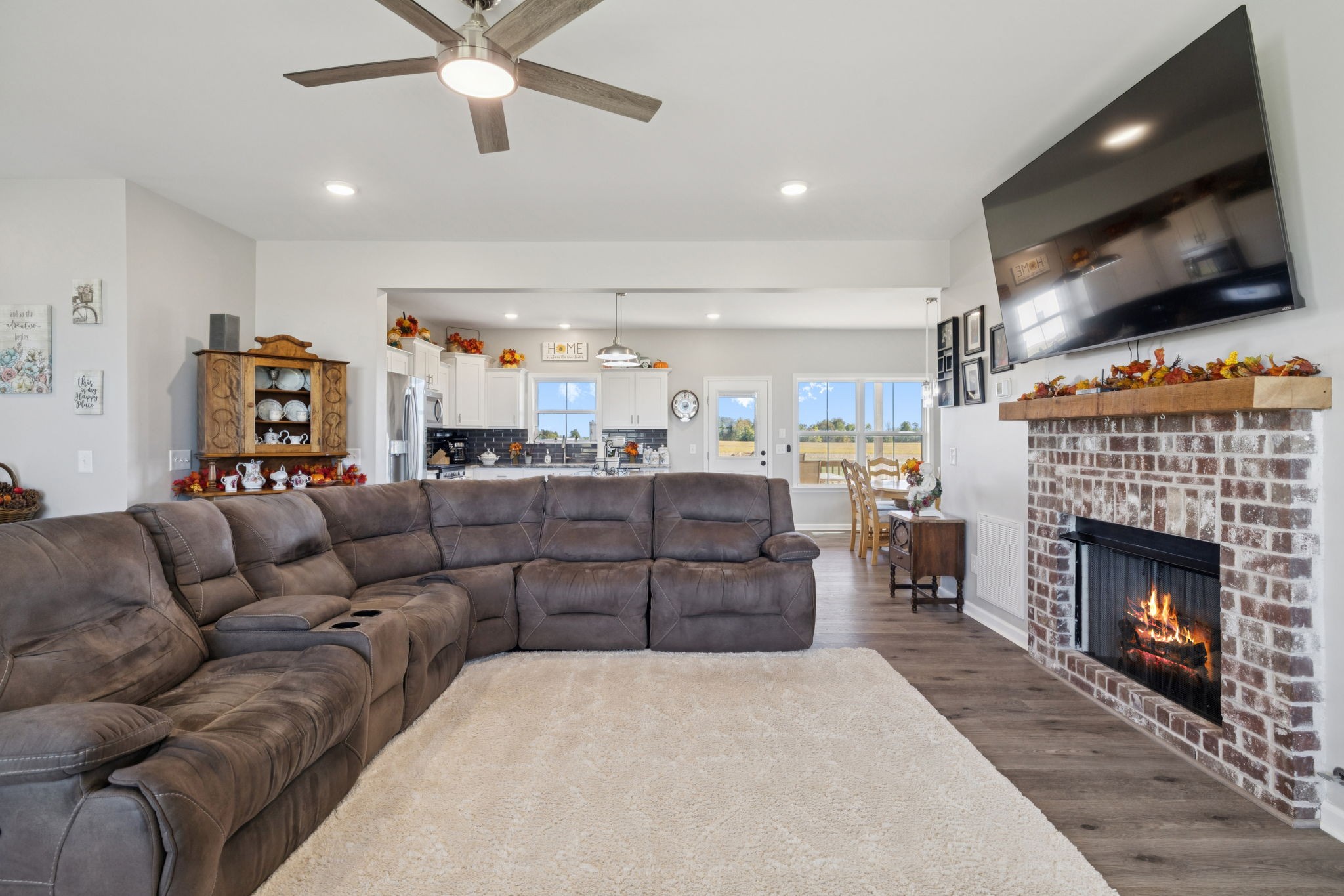 5373 East Robertson Road Orlinda, TN 37141 - Photo 5 of 57 a living room with furniture and a fireplace