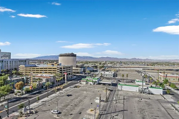 $2,000 | 150 South Las Vegas Boulevard, Unit 1501, Las Vegas, NV 89101