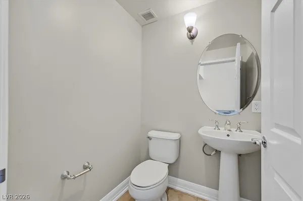 $2,000 | 150 South Las Vegas Boulevard, Unit 1501, Las Vegas, NV 89101