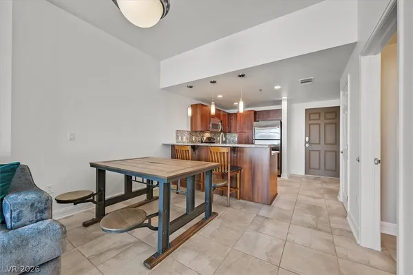 $2,000 | 150 South Las Vegas Boulevard, Unit 1501, Las Vegas, NV 89101