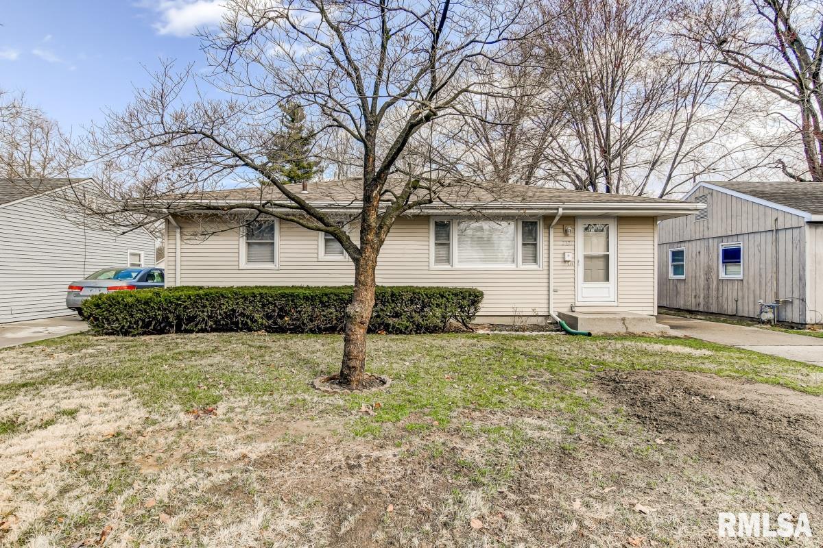 2325 Huntington Road Springfield, IL 62703 - Photo 1 of 31