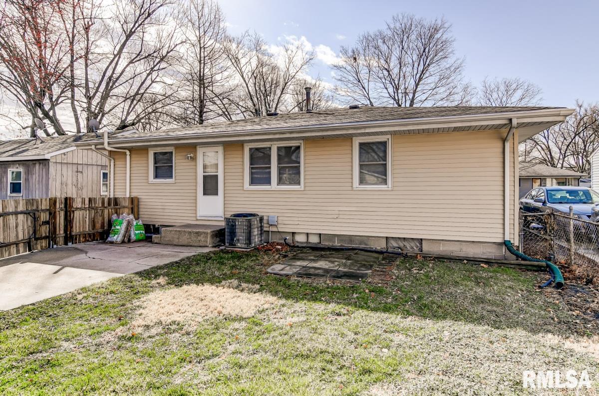 2325 Huntington Road Springfield, IL 62703 - Photo 28 of 31