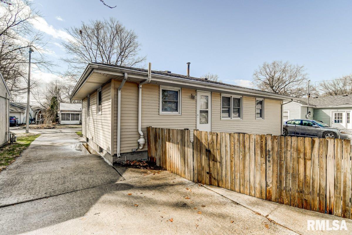 2325 Huntington Road Springfield, IL 62703 - Photo 29 of 31