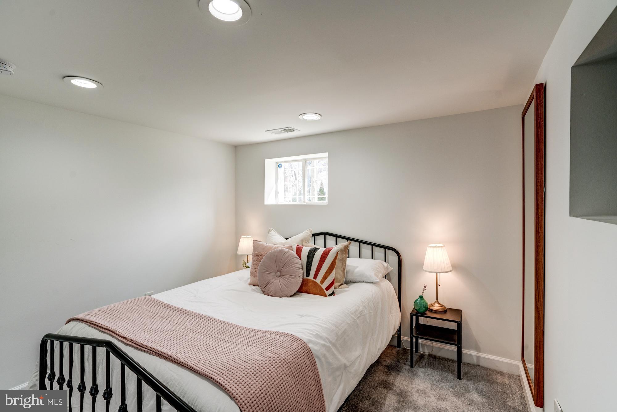 401 Delafield Place Northwest Washington, DC 20011 - Photo 34 of 43