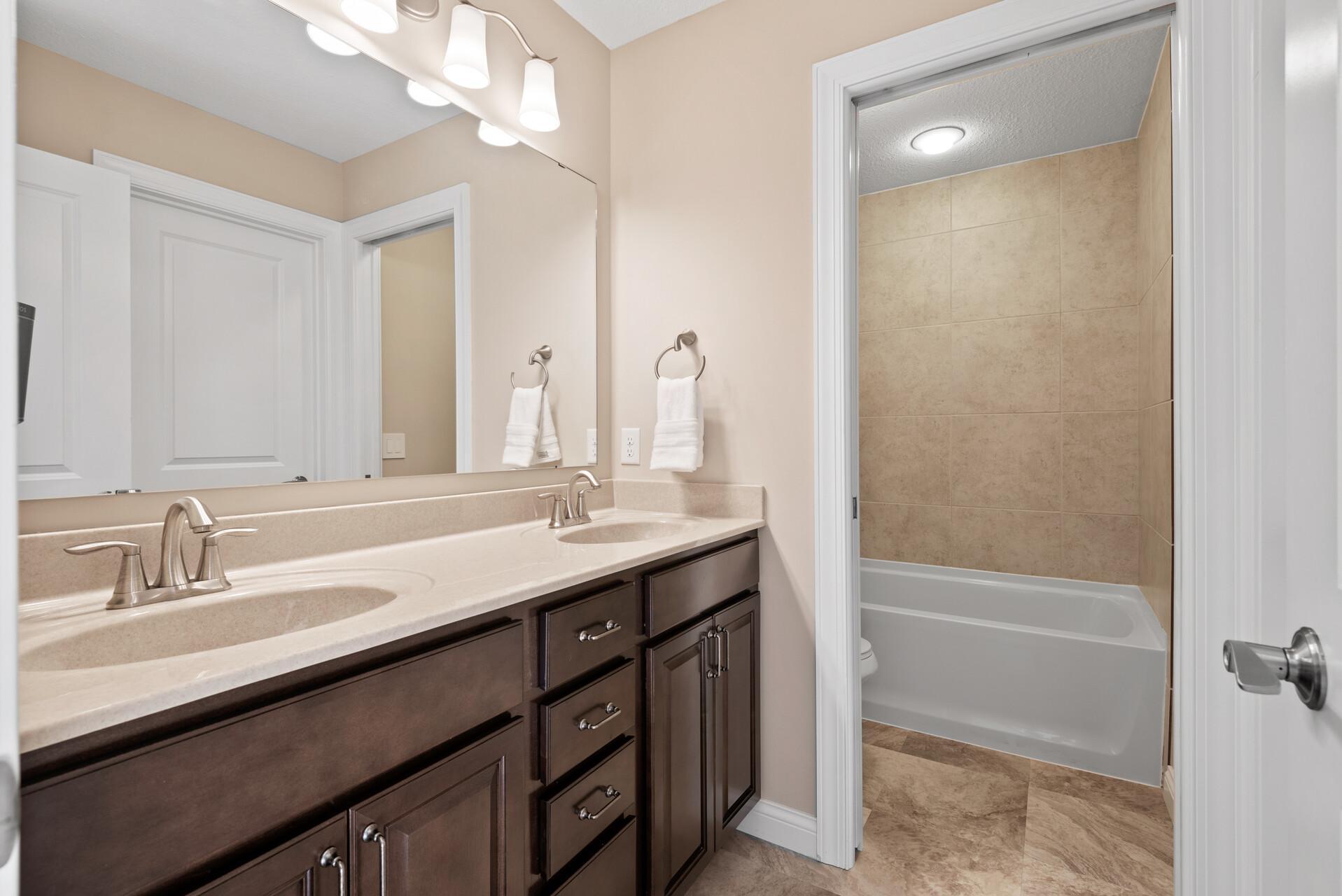 16556 Reeder Ridge Eden Prairie, MN 55347 - Photo 54 of 100 Gallery Image 54