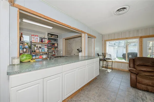 $350,000 | 301 Elm Avenue, Bryan, TX 77801