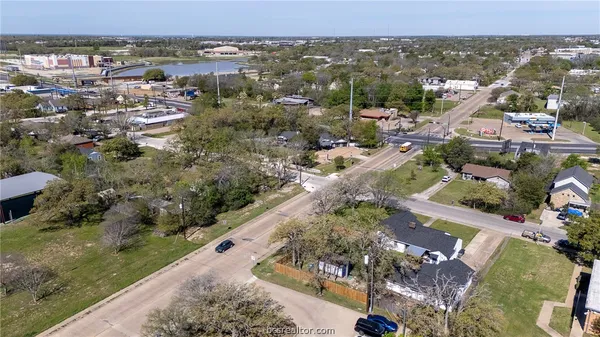 $350,000 | 301 Elm Avenue, Bryan, TX 77801