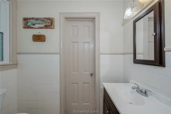 $350,000 | 301 Elm Avenue, Bryan, TX 77801