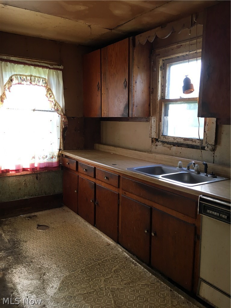 123 Wright Street Rittman, OH 44270 - Photo 17 of 20 Kitchen