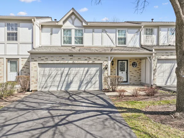 $350,000 | 1426 West Sapphire Drive, Hoffman Estates, IL 60192