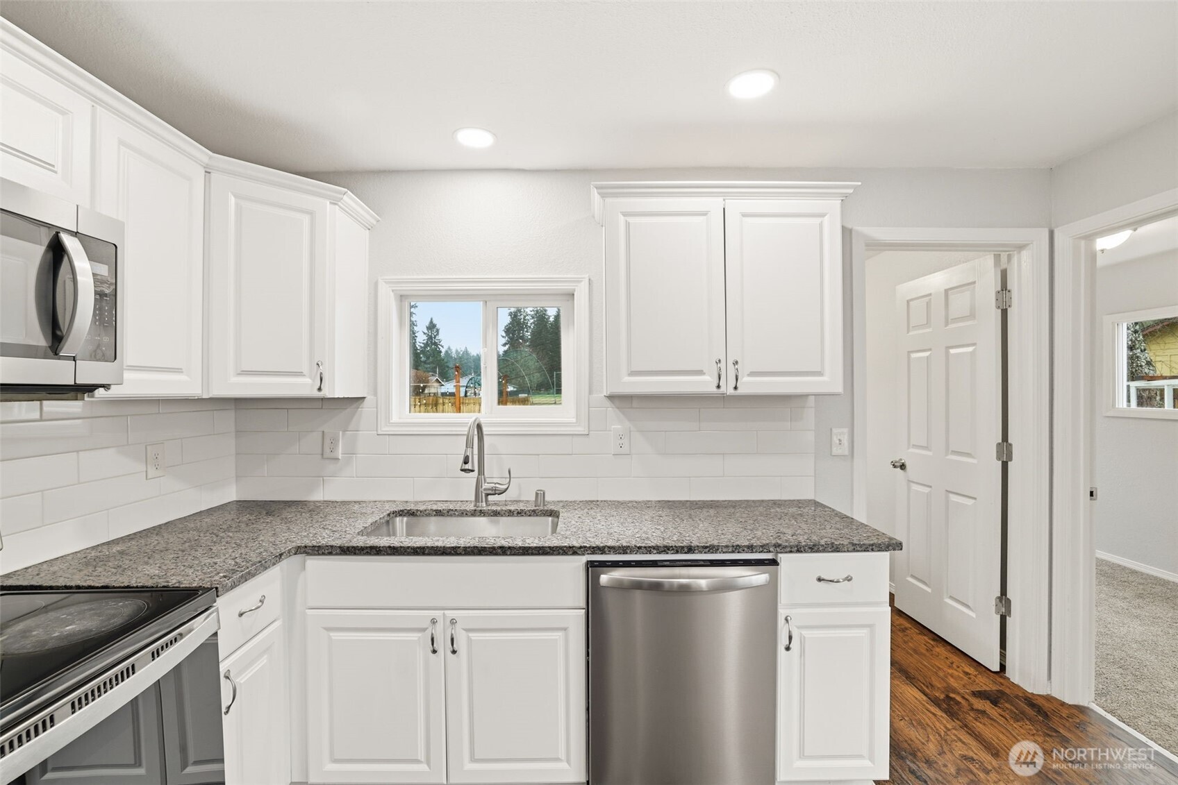 11606 Military Road Southwest Lakewood, WA 98498 - Photo 9 of 30