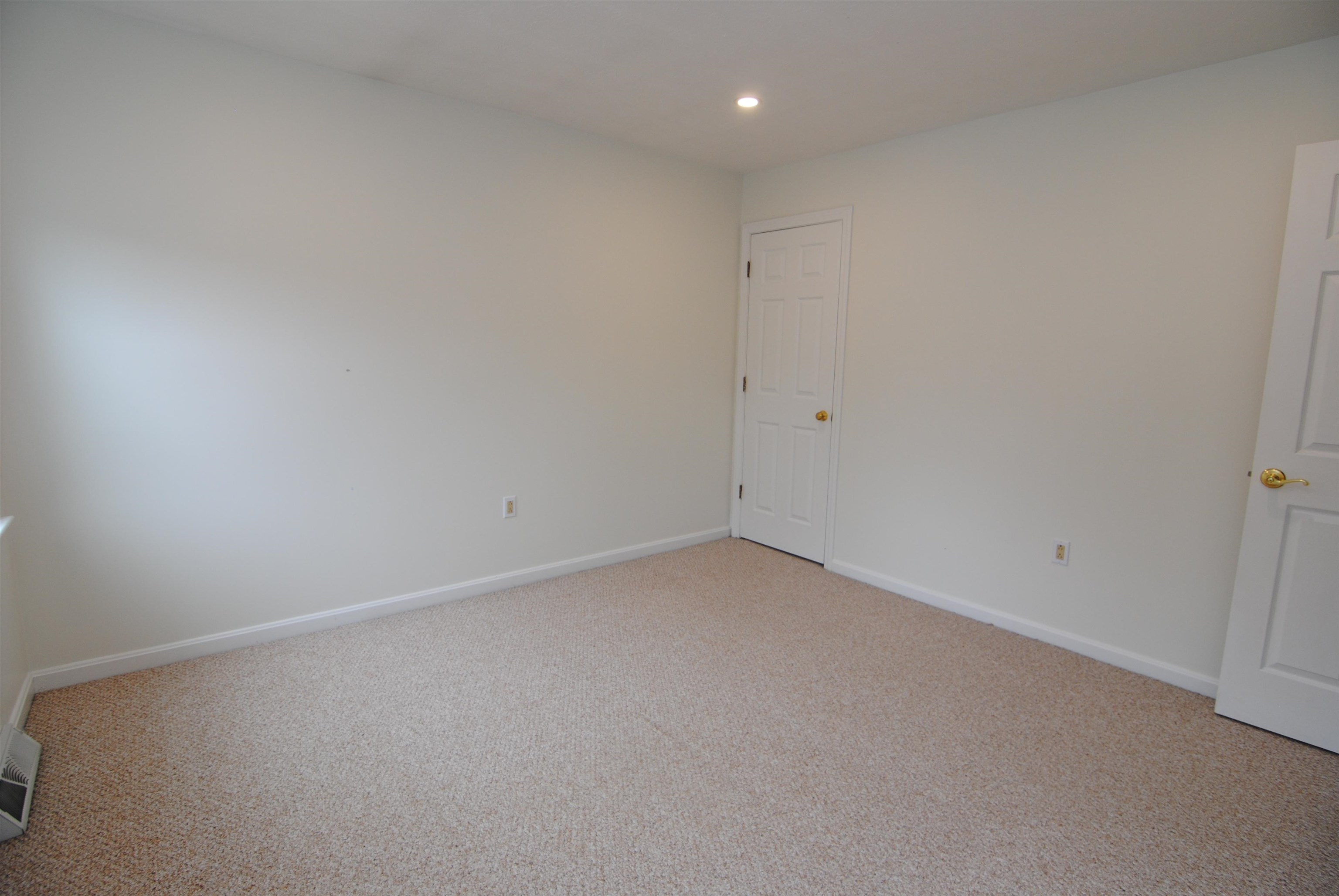 5 Cadogan Way Nashua, NH 03062 - Photo 20 of 36