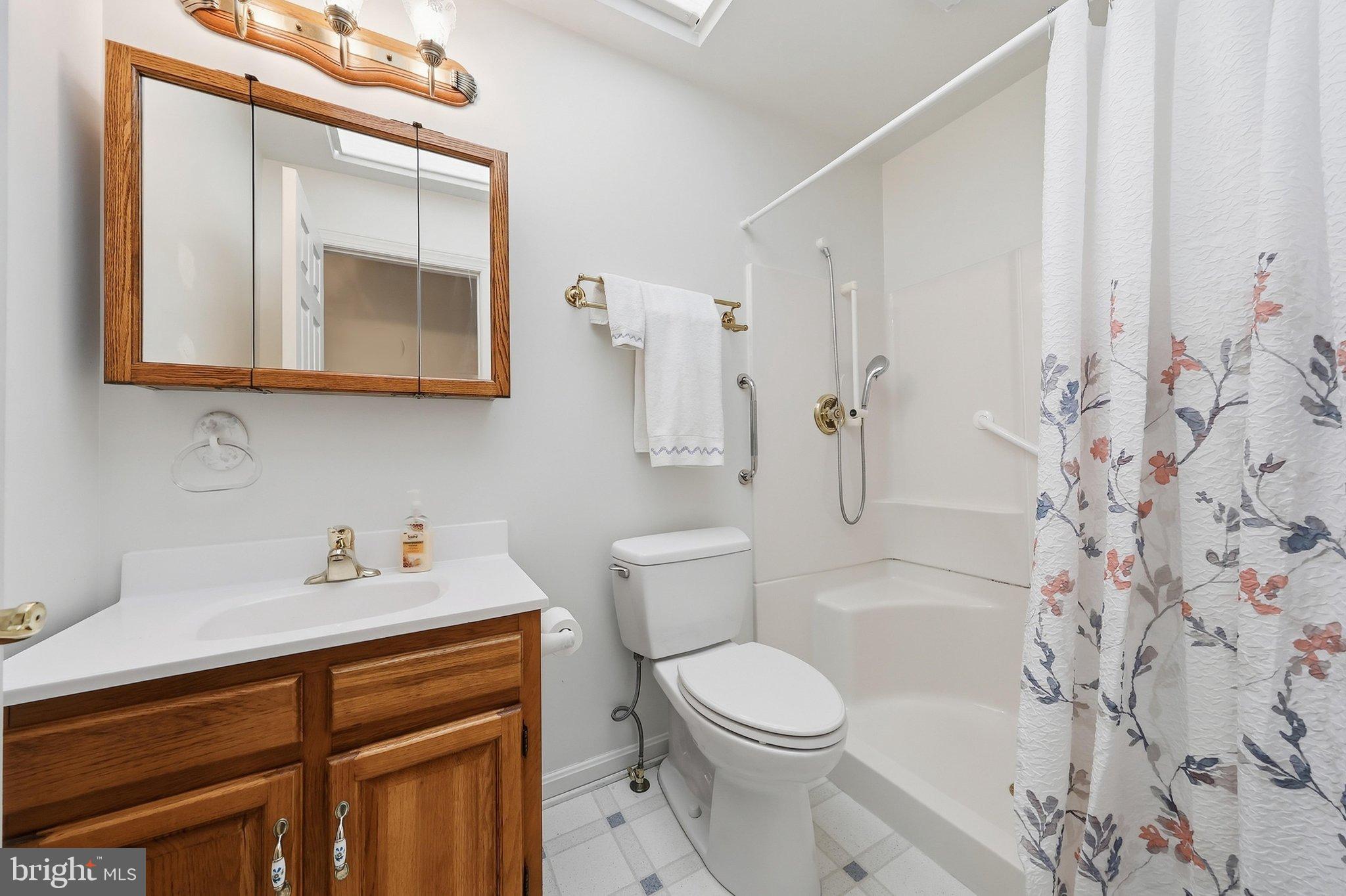 1716 Gablehammer Road Westminster, MD 21157 - Photo 33 of 52 Hall Bathroom
