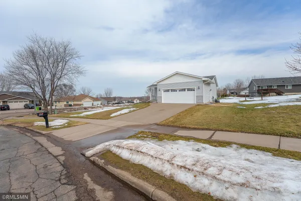 $350,000 | 3235 West Ridge Drive, Eau Claire, WI 54703