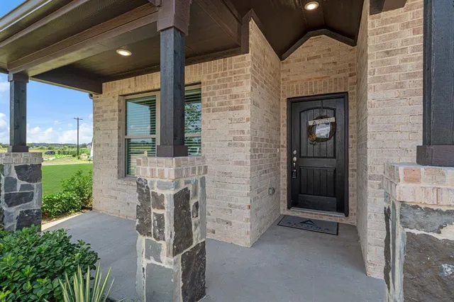 $2,000 | 6618 Ellesmere Drive, Greenville, TX 75402