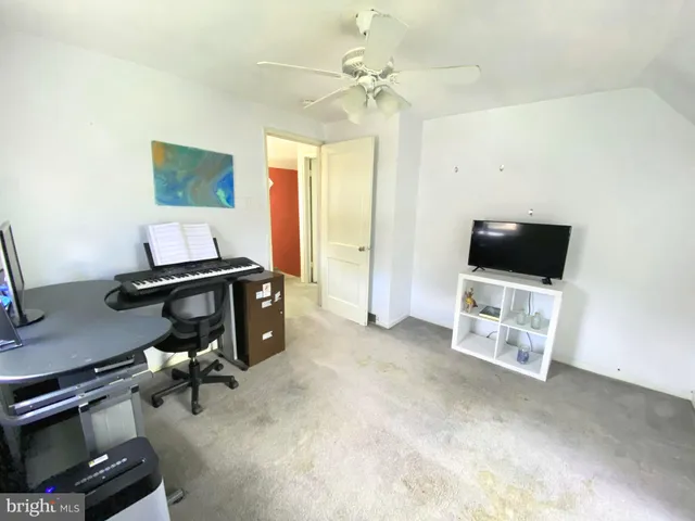 $299,000 | 880 Quaint Street, Secane, PA 19018