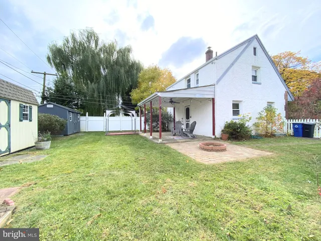 $299,000 | 880 Quaint Street, Secane, PA 19018