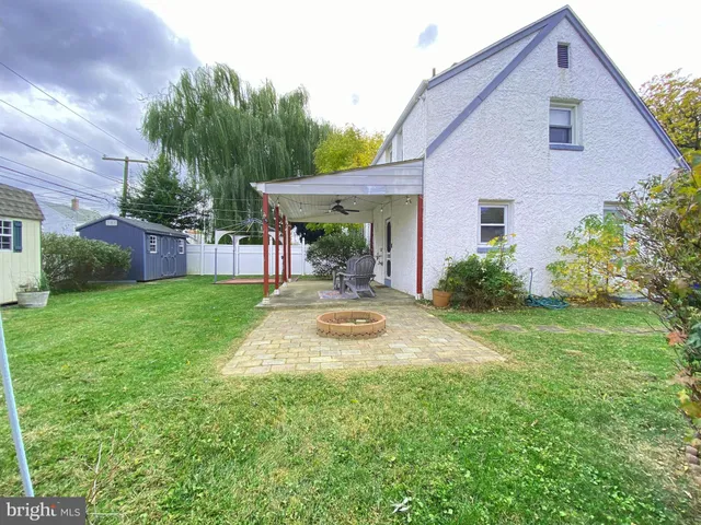 $299,000 | 880 Quaint Street, Secane, PA 19018