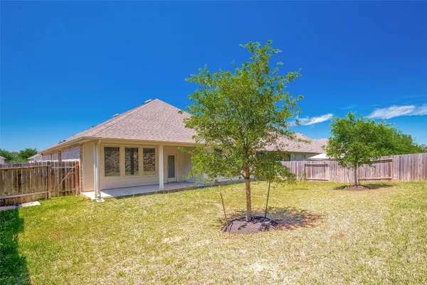 $2,300 | 5839 Brimstone Hill Lane, Conroe, TX 77304