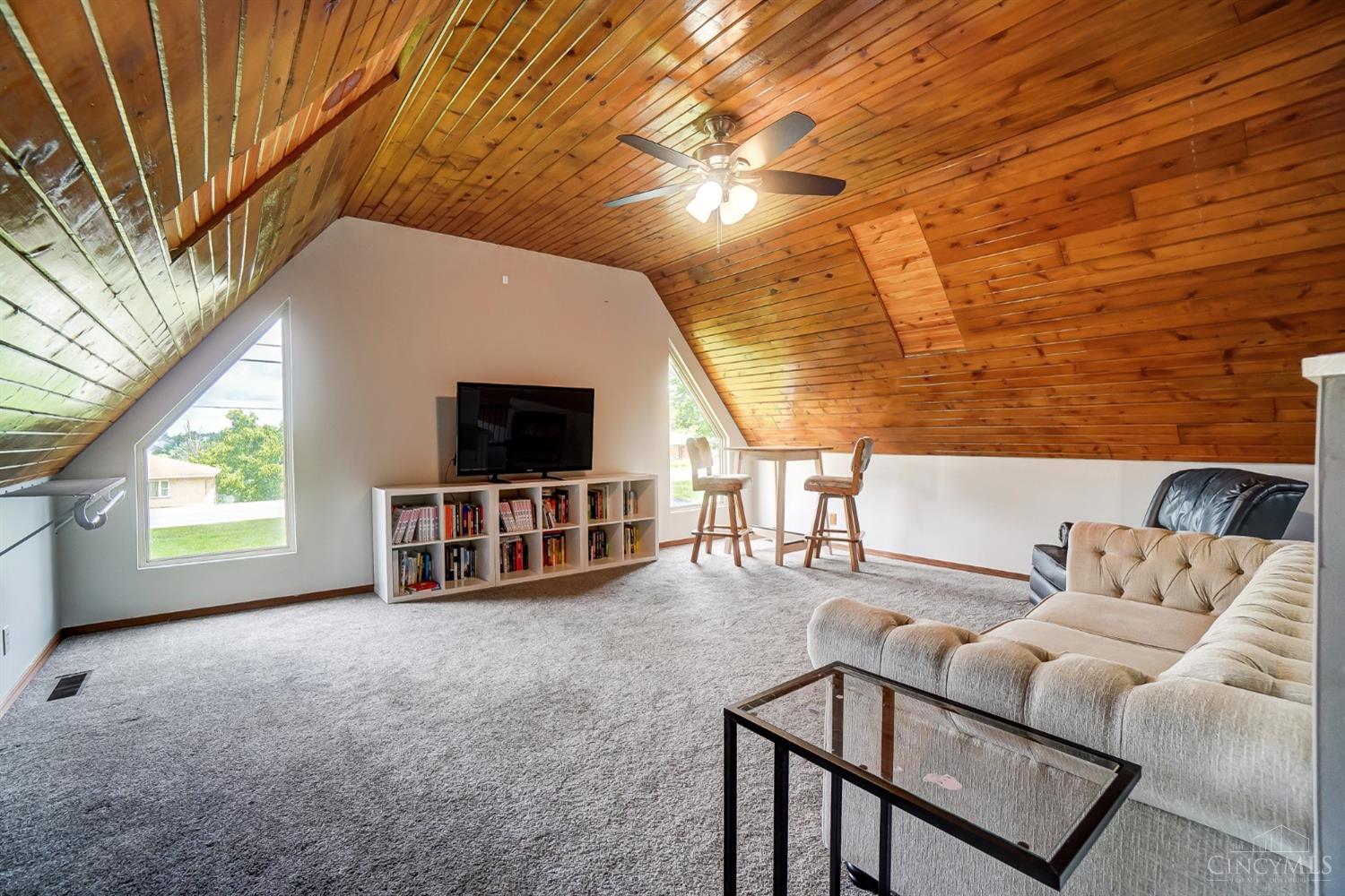 6173 Springdale Road Cincinnati, OH 45247 - Photo 34 of 73