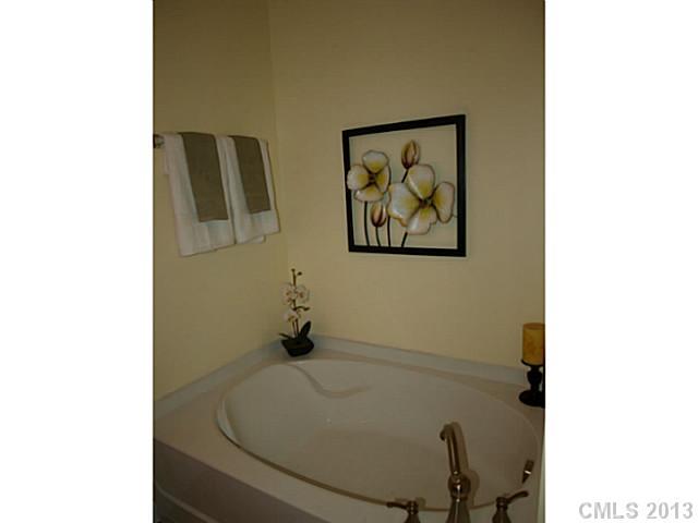11139 Sandstone Road Charlotte, NC 28277 - Photo 11 of 16 Gallery Image 11