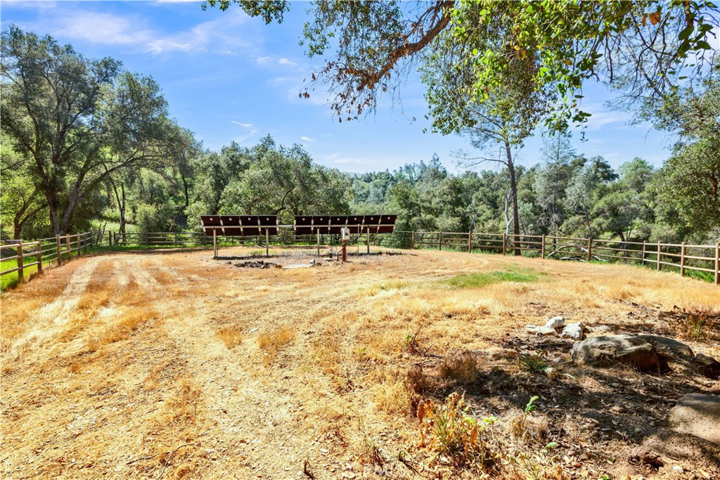 0 Tres Vista Paso Robles, CA 93446 - Photo 4 of 16 Live well and solar