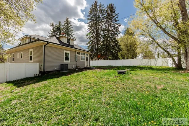 $486,000 | 355 6th Street, Idaho Falls, ID 83401