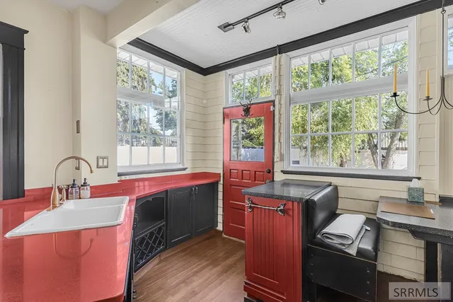 $486,000 | 355 6th Street, Idaho Falls, ID 83401