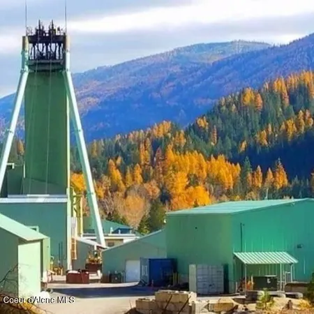 $225,000 | 218-224 Earle Street, Mullan, ID 83846