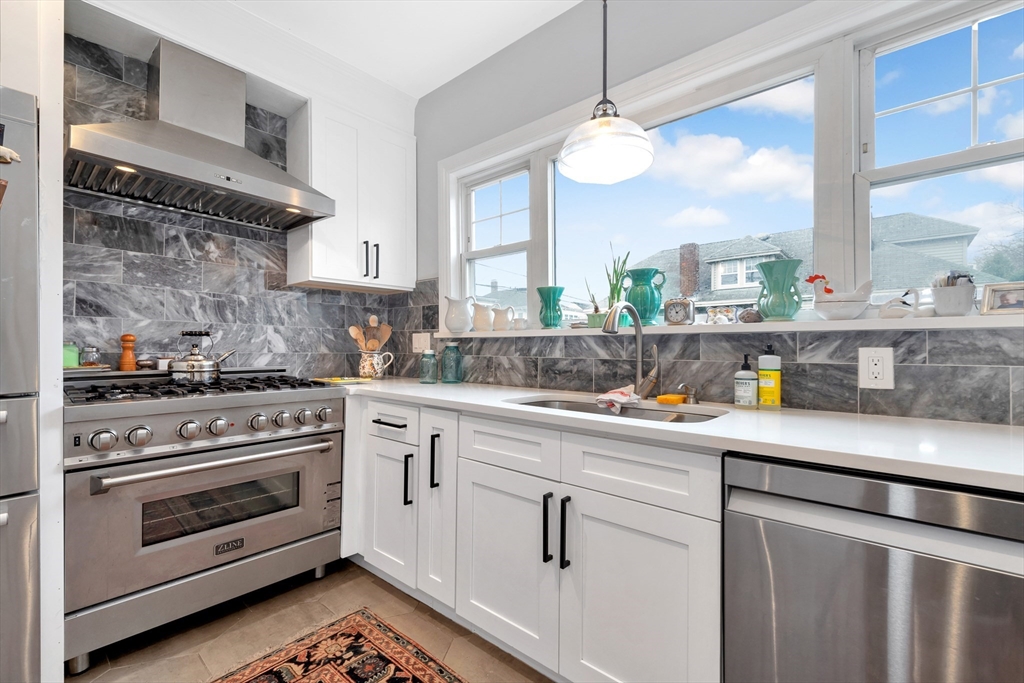 315 Billings Road Quincy, MA 02170 - Photo 11 of 31