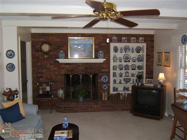 605 Laurel Road Easley, SC 29640 - Photo 6 of 9 Gallery Image 6
