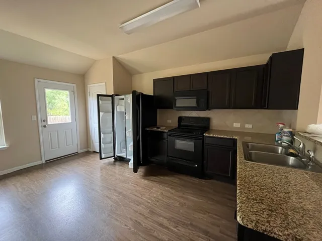 $2,300 | 3510 Wickham Lane, Austin, TX 78725