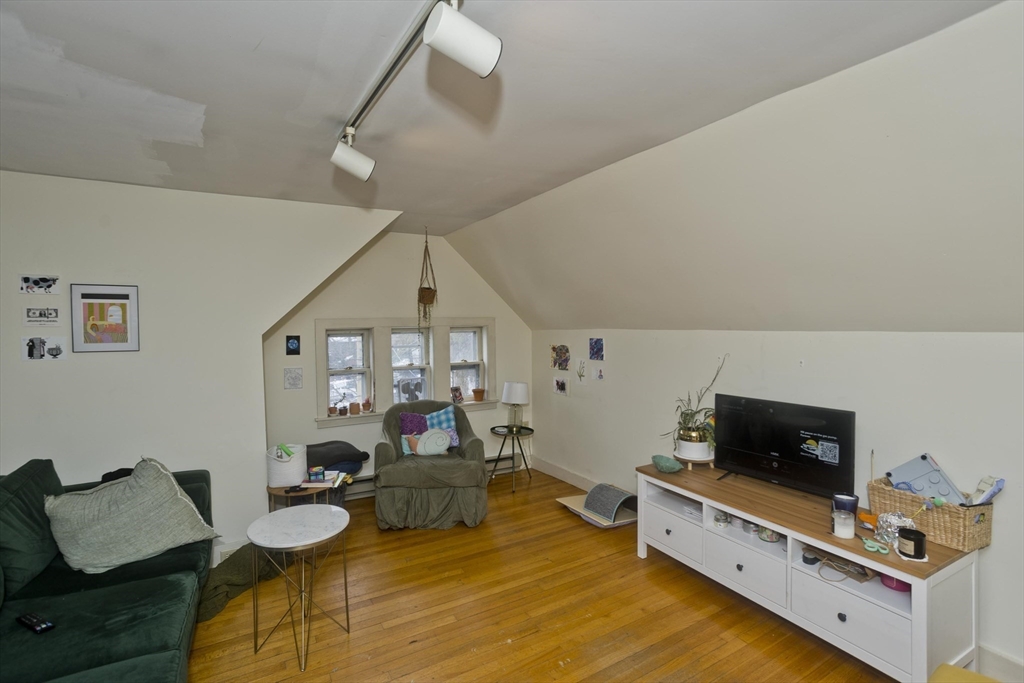 19 Trumbull Road Northampton, MA 01060 - Photo 6 of 13