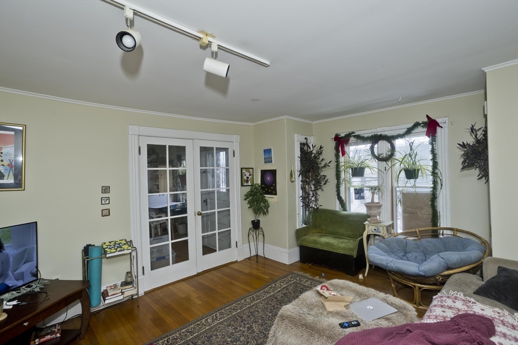 19 Trumbull Road Northampton, MA 01060 - Photo 7 of 13