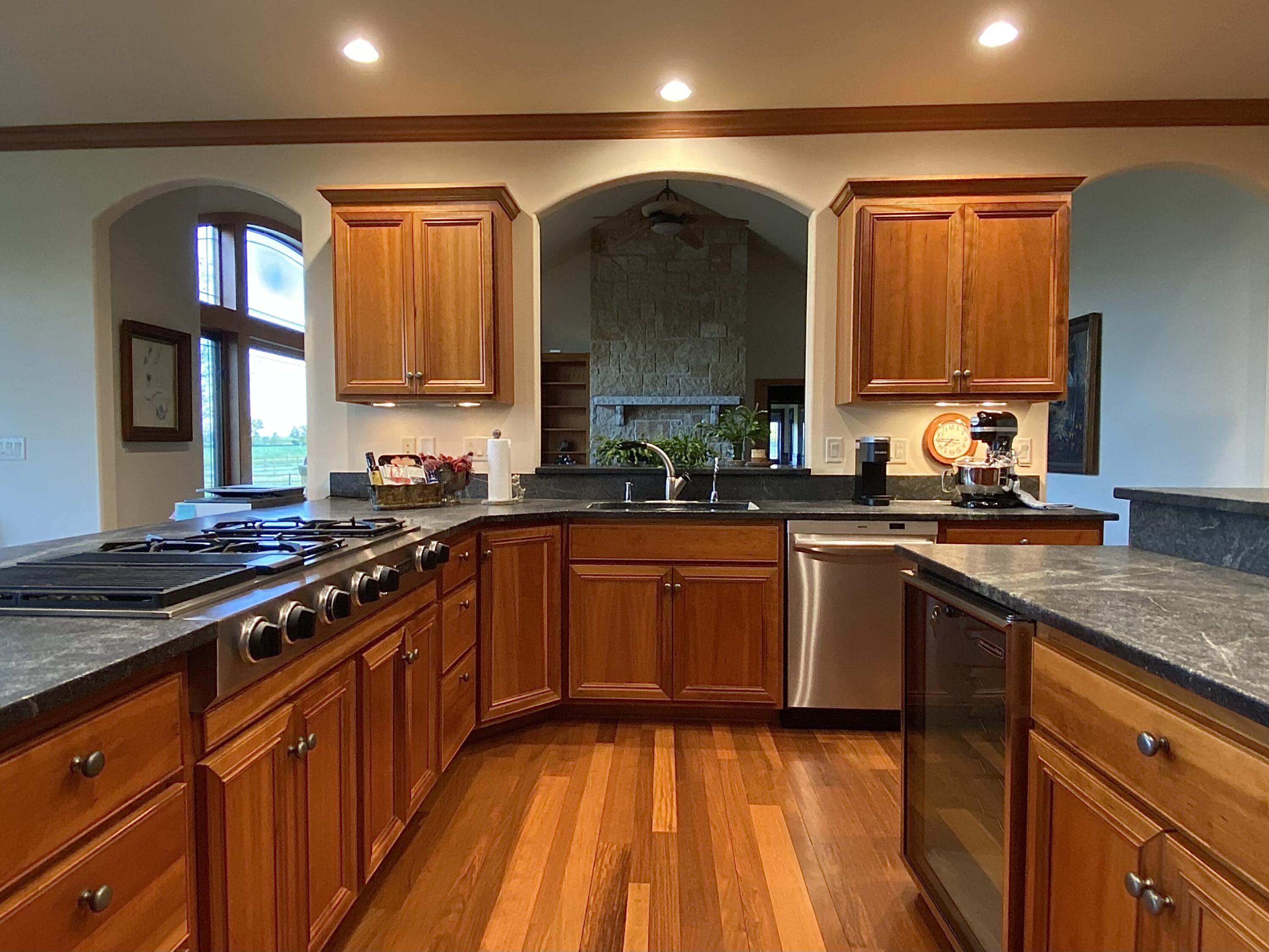 N7008 Lap Road Taycheedah, WI 53057 - Photo 8 of 50 Kitchen