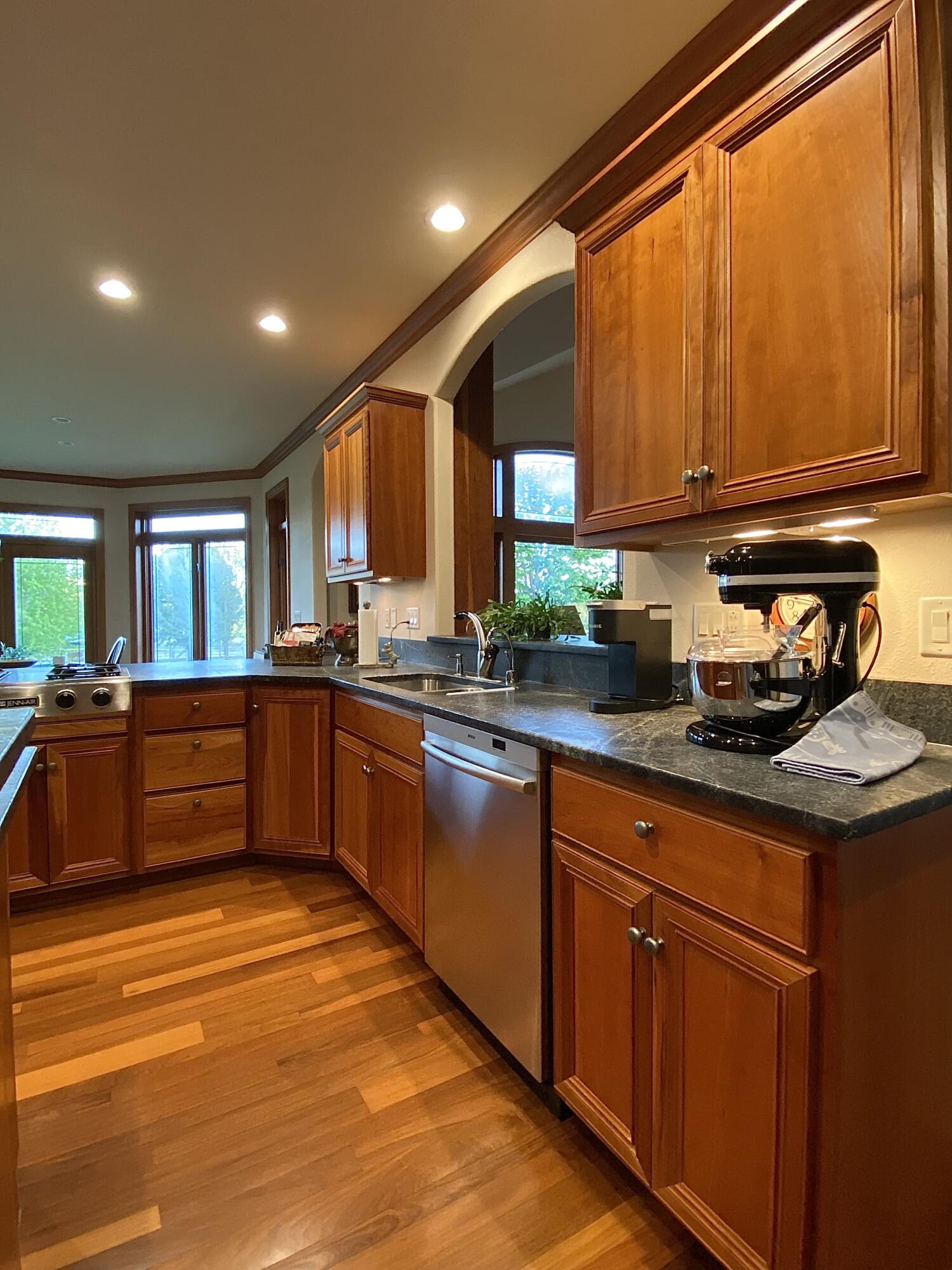 N7008 Lap Road Taycheedah, WI 53057 - Photo 10 of 50 Kitchen