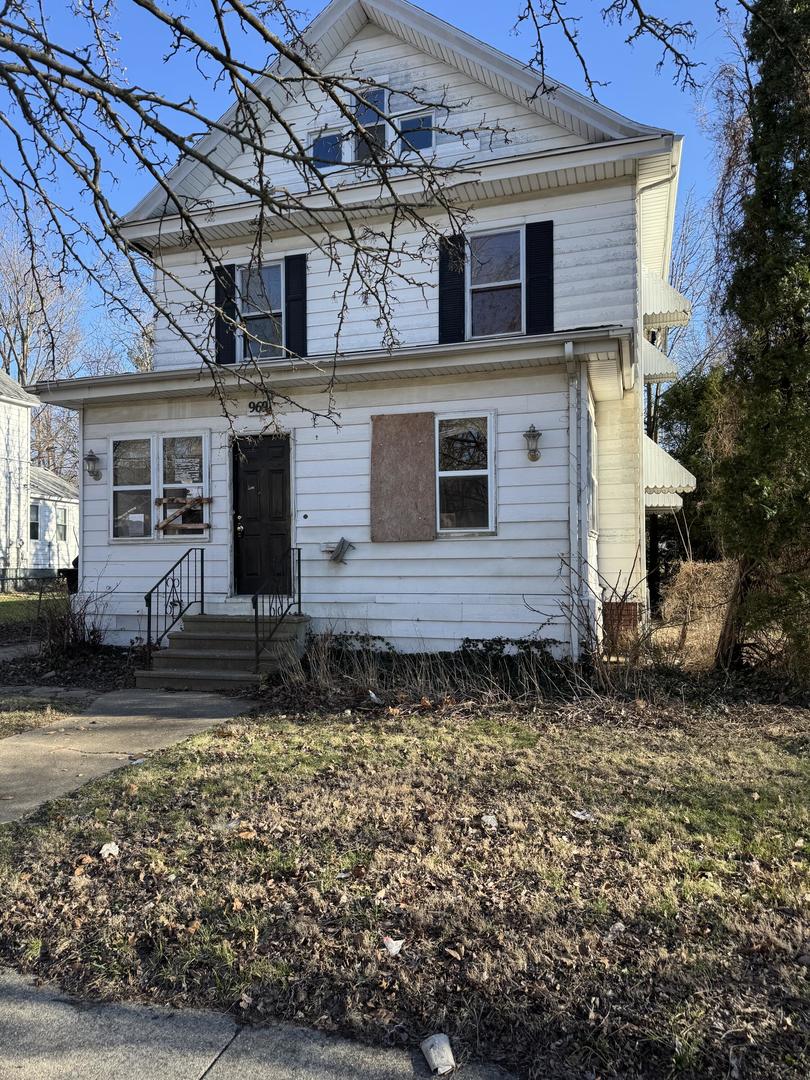 969 West Decatur Street Decatur, IL 62522 - Photo 1 of 3