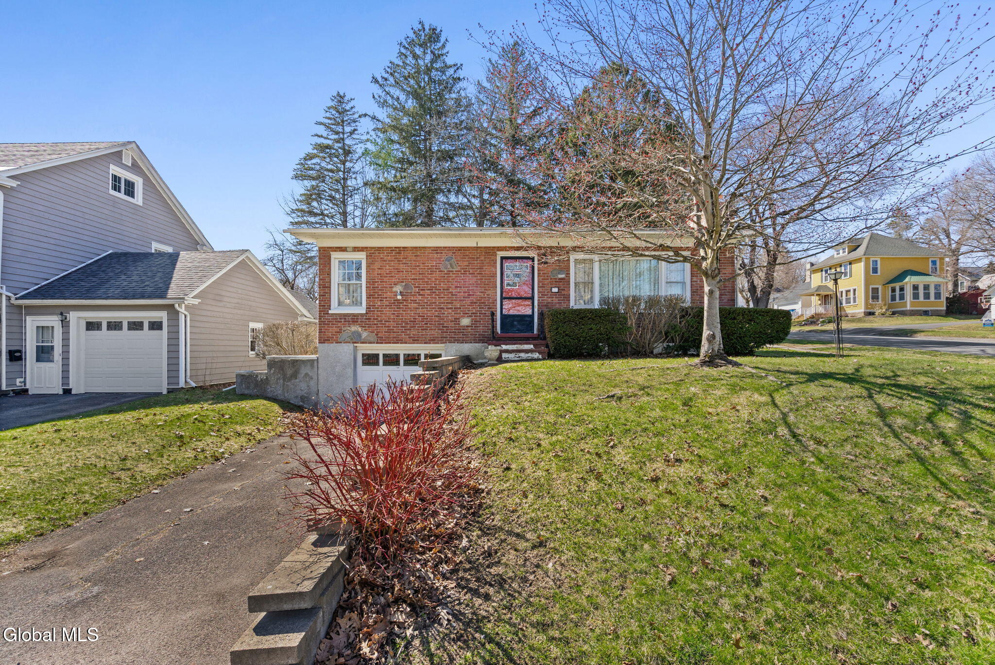 2-web-or-mls-601-s-perry-st
