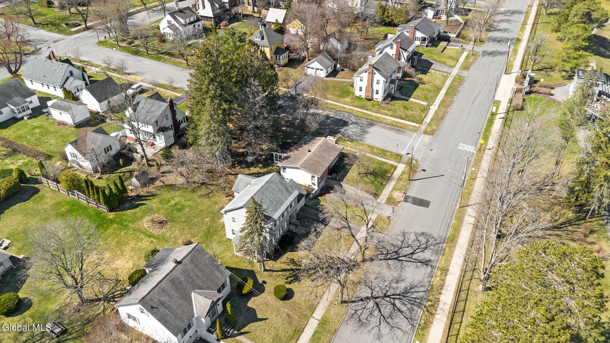 601 South Perry Street Johnstown, NY 12095 - Photo 29 of 33 30-web-or-mls-601-s-perry-st
