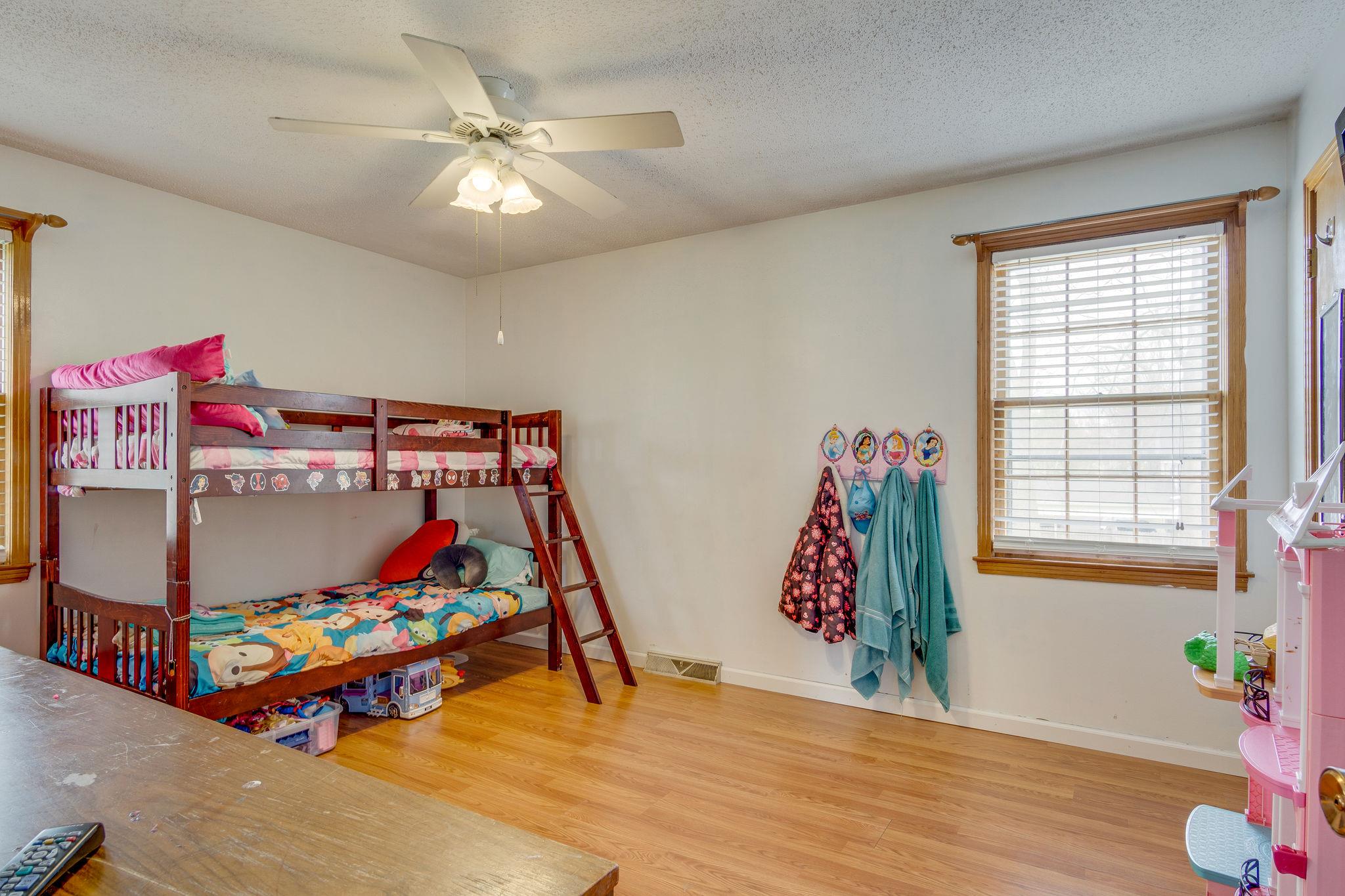 204 Stonewall Road Columbia, TN 38401 - Photo 20 of 29 If you'd rather be near the kids, this is another choice for master bedroom with bath with shower only.