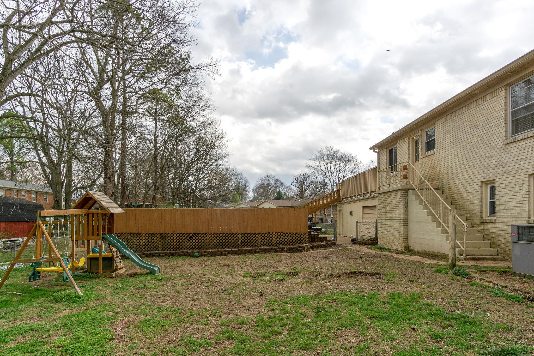 204 Stonewall Road Columbia, TN 38401 - Photo 27 of 29 Stay cool all summer with your above ground pool with deck.