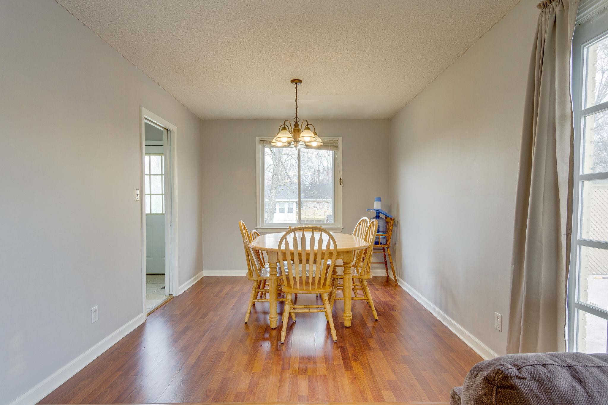 204 Stonewall Road Columbia, TN 38401 - Photo 7 of 29 Dining area is lovely for family dinners
